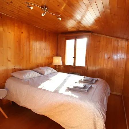 Chalet 1968 שאטו-דו